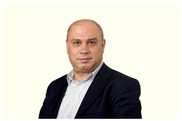 Isawii Farig - First arabic member of the executive commitee