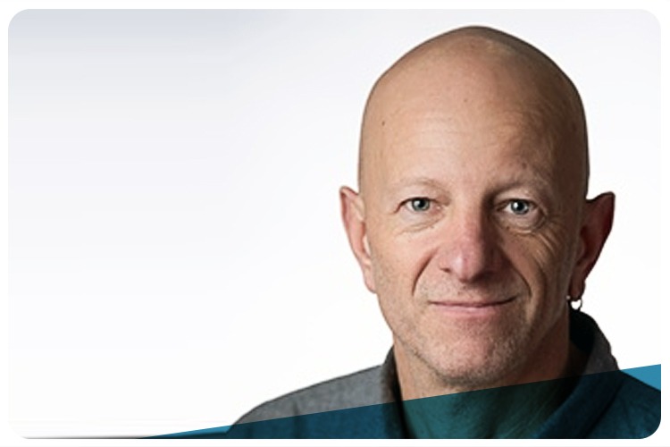 Professor Raz Yelinek