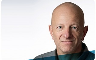 Professor Raz Yelinek