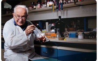 Professor Raphael Meshulam